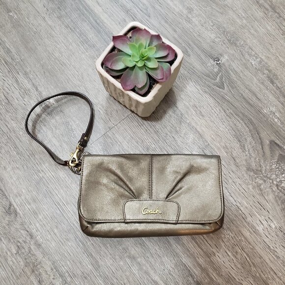 Coach Genuine Leather Wristlet Pewter Colour - Picture 1 of 7